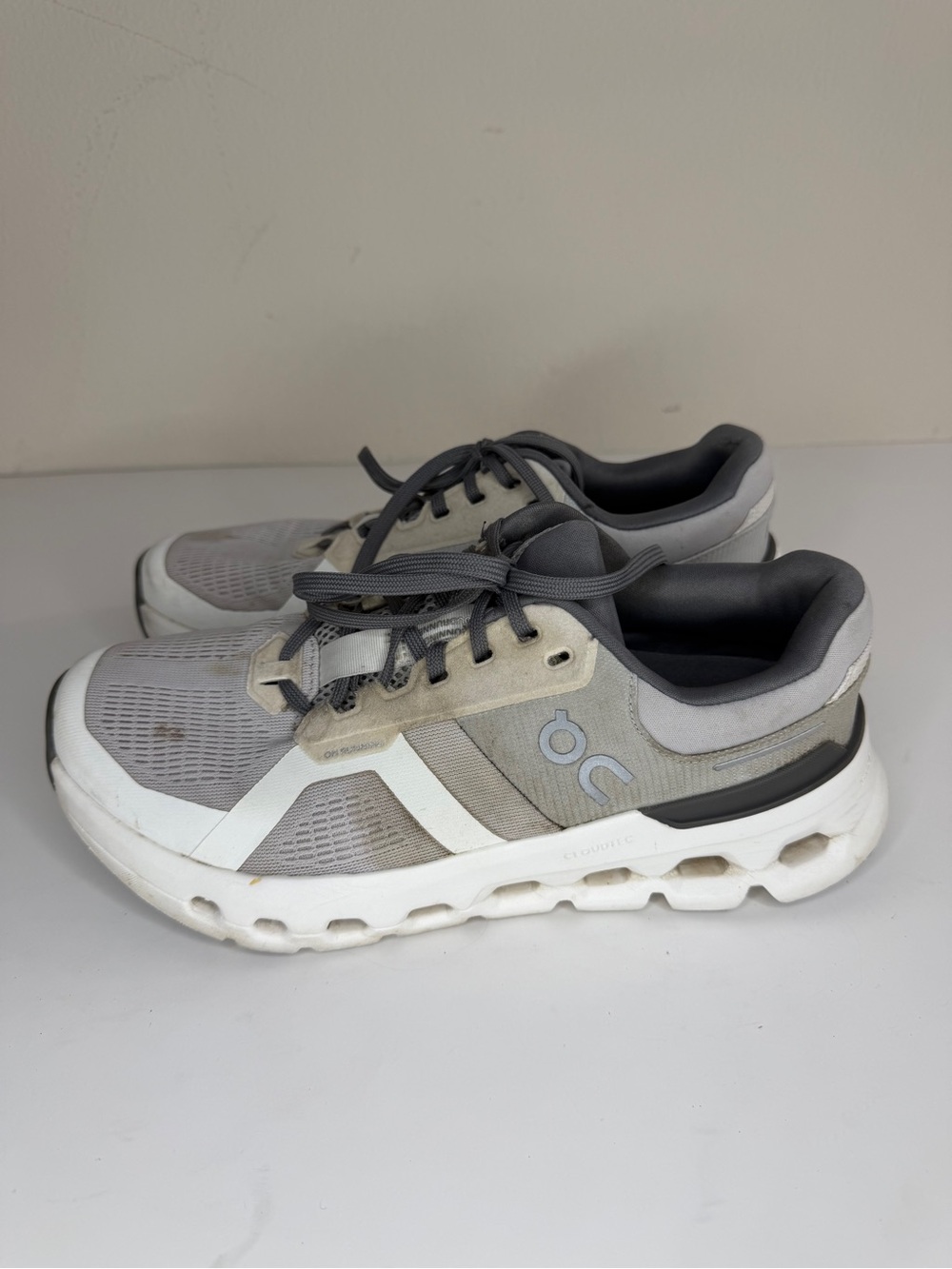 On Cloudrunner 2 Shoes Running Frost White Gray Sneakers Athletic Women’s 7.5 - Picture 10 of 16
